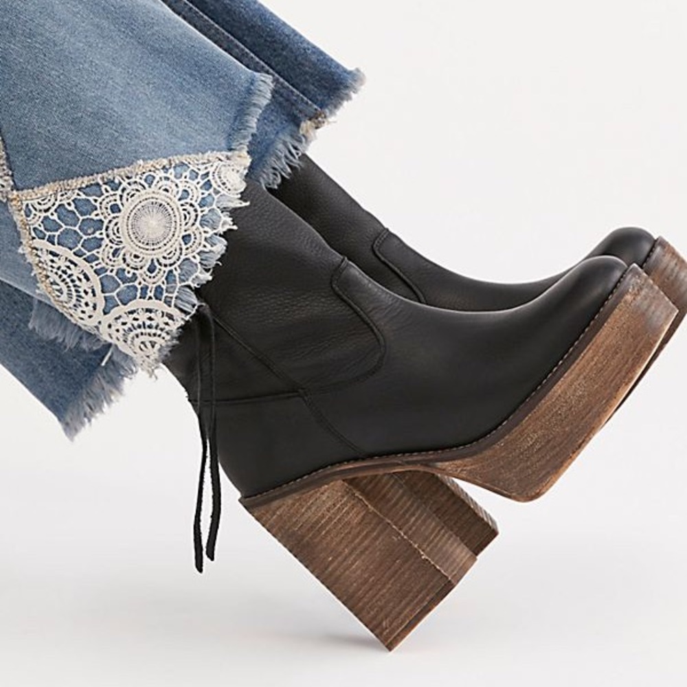 Free People Sammi Platform Boots (never worn)